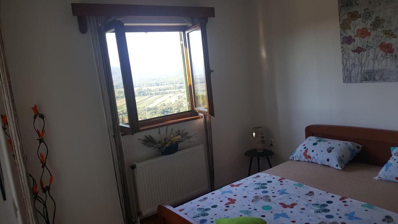 Apartman Modro Jezero Apartment Имотски Екстериор снимка