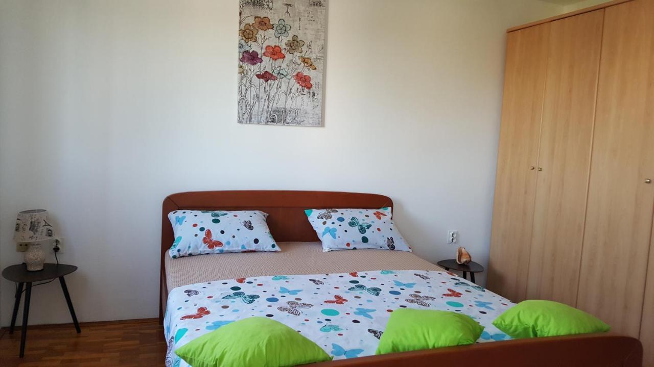 Apartman Modro Jezero Apartment Имотски Екстериор снимка